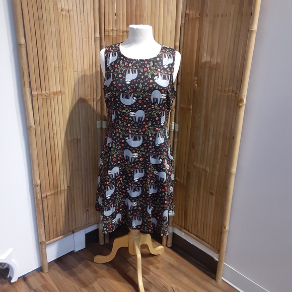 Sloth print skater dress with pockets - Picture 6 of 7